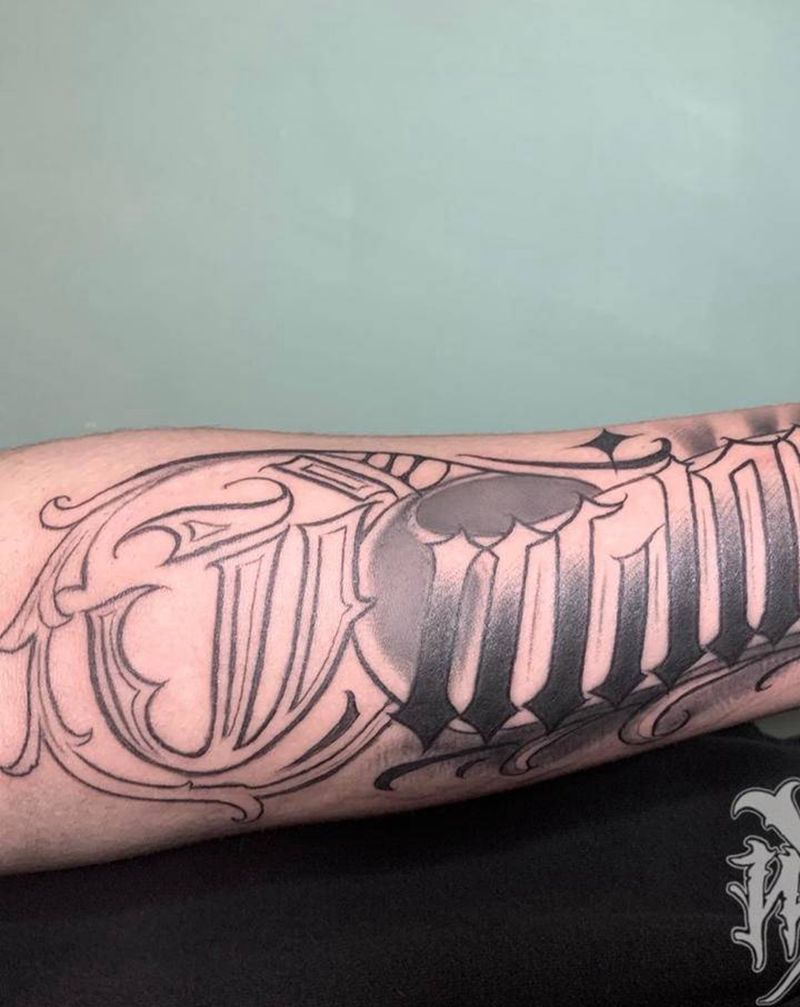 freedom纹身图片_手臂花体字纹身图案