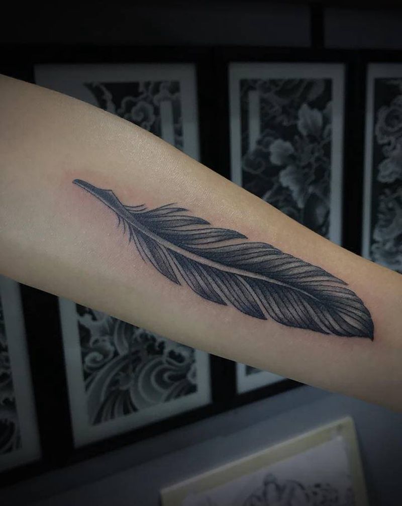 羽毛纹身图片_手臂纹身图案