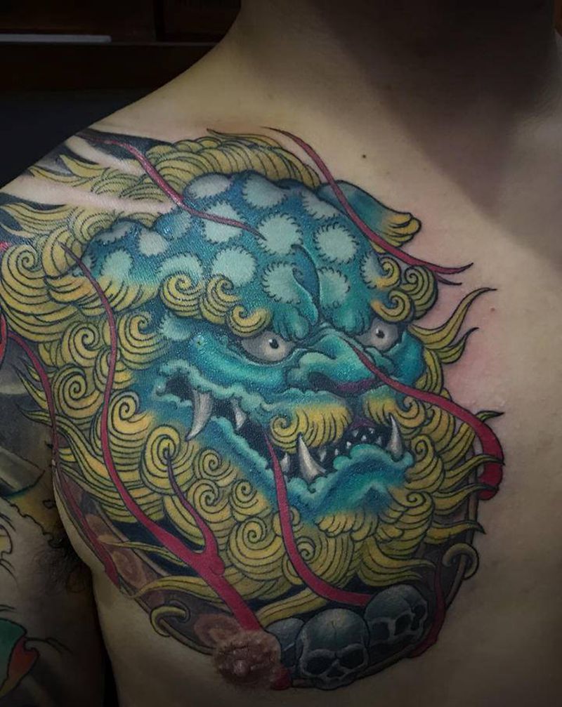 唐狮纹身图片_胸部纹身图案