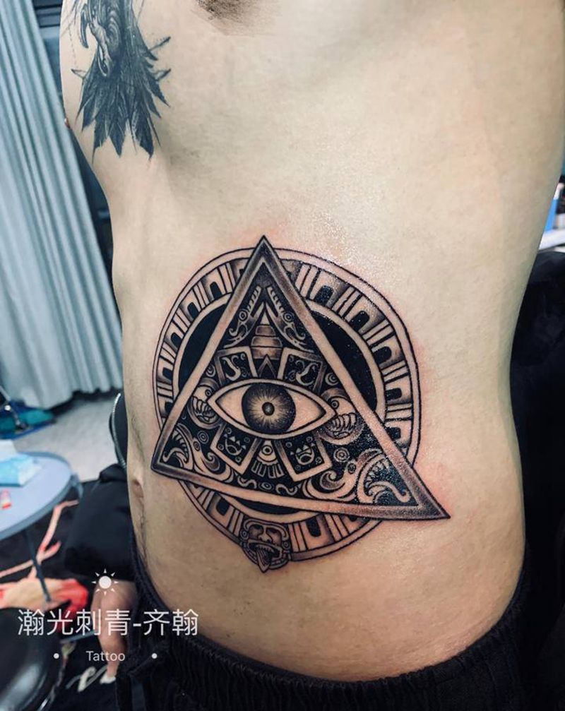 上帝之眼纹身图片_腹部背部图腾点刺纹身图案