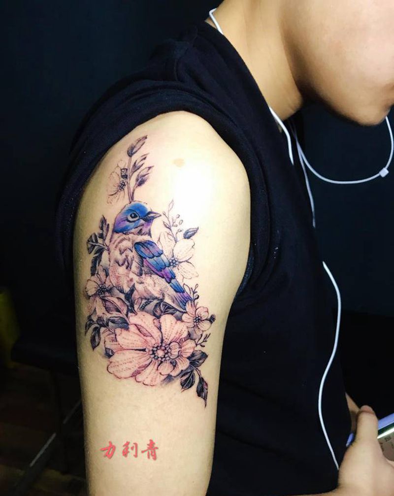 素花纹身图片_手臂肩部点刺新传统纹身图案