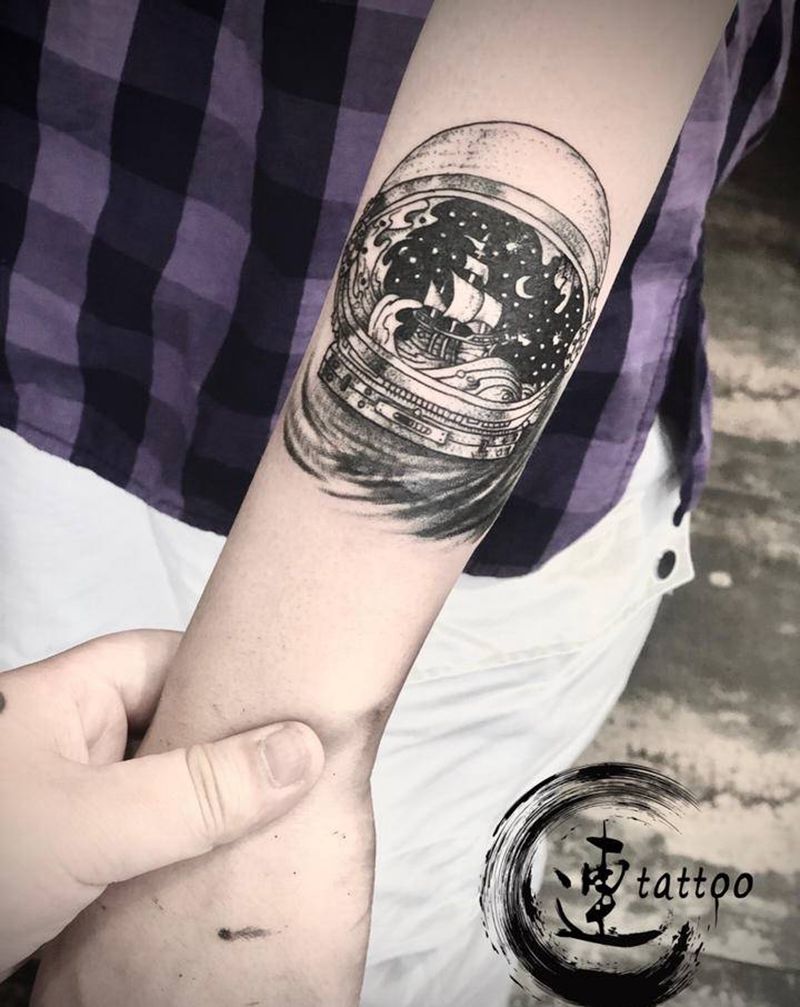 天马行空的宇宙人纹身图片_手臂纹身图案