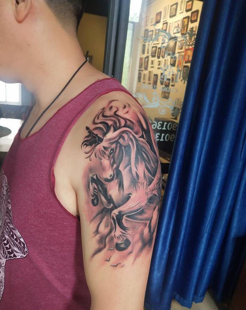 写实马纹身图片_欧美写实纹身图案