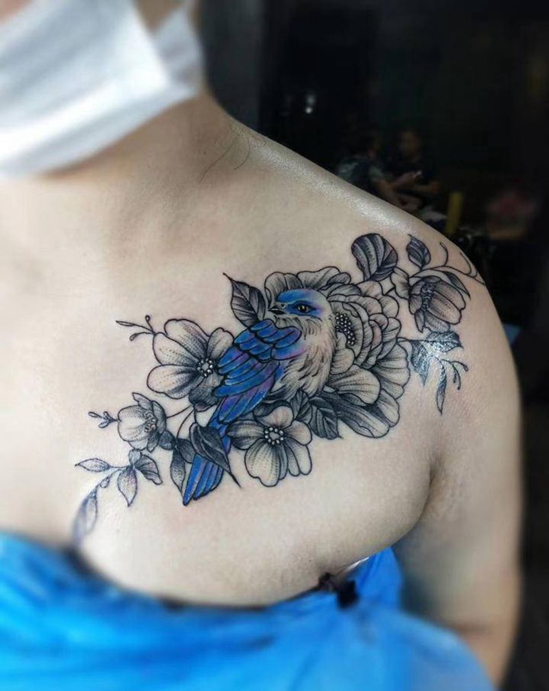 遮盖老纹身纹身图片_胸部点刺纹身图案