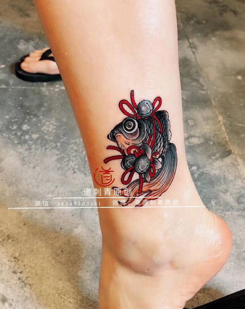 鱼纹身图片_脚部新传统New School鱼纹身图案