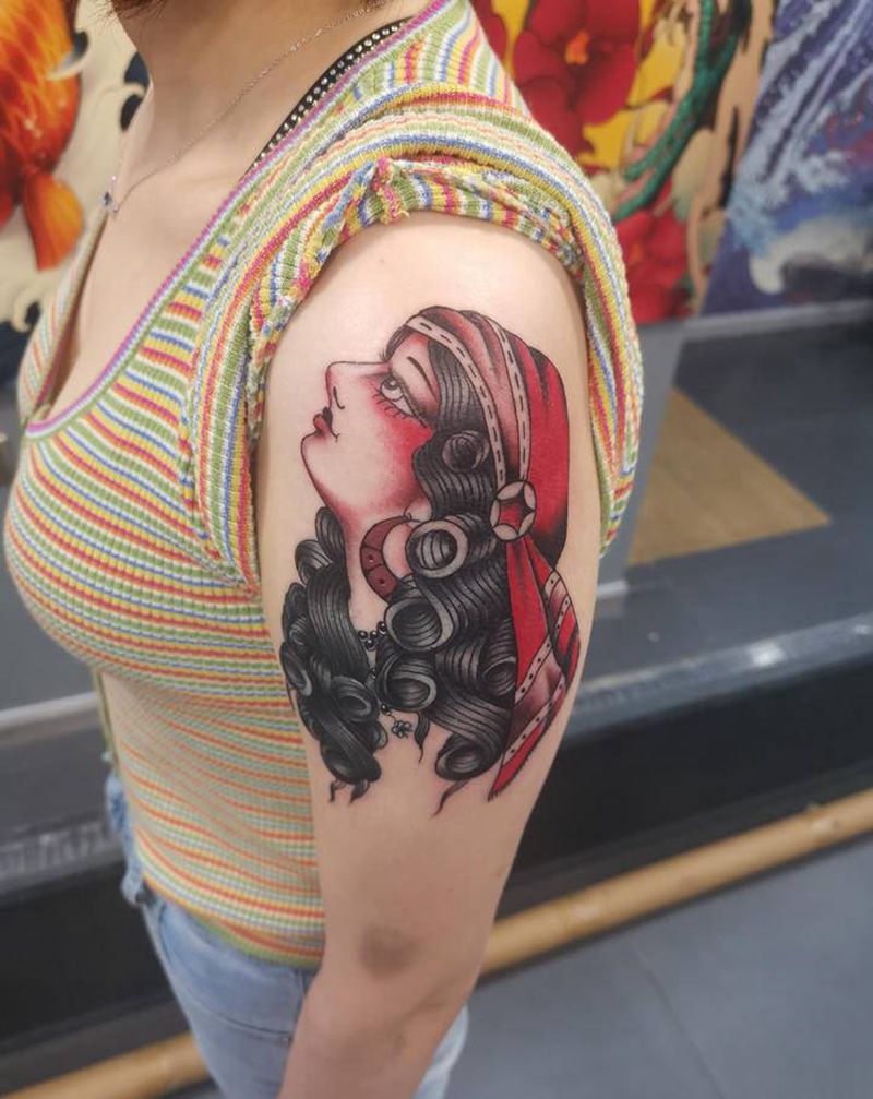 木色刺青纹身图片_New School纹身图案