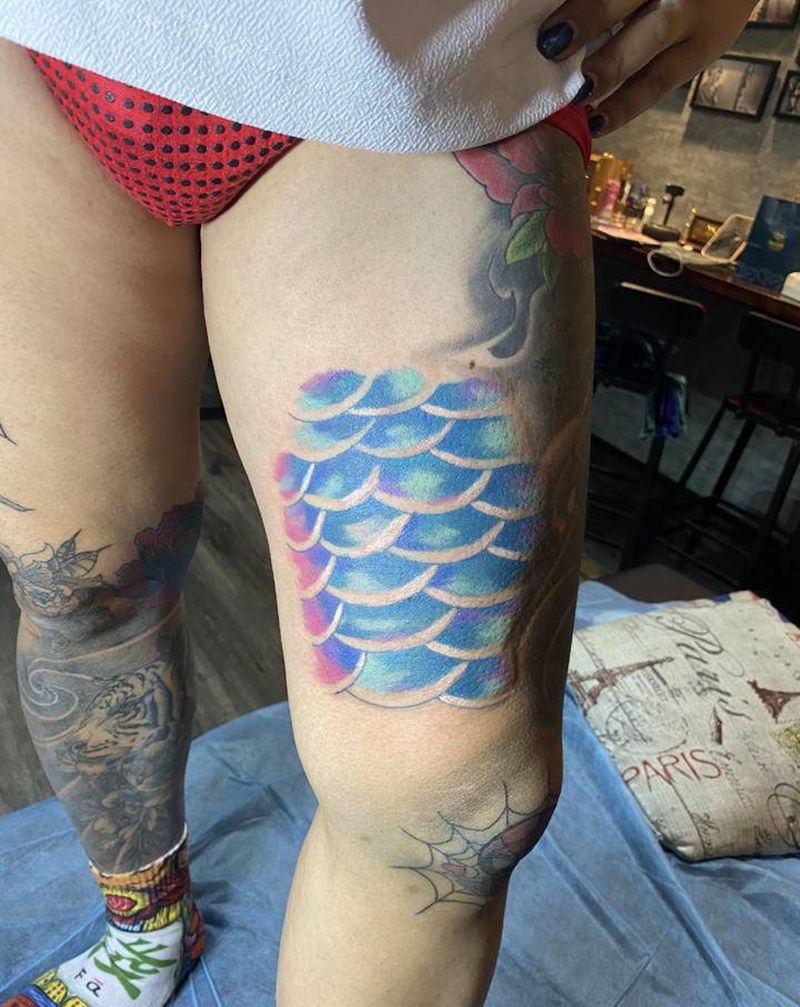 龙鳞纹身图片_腿部纹身图案