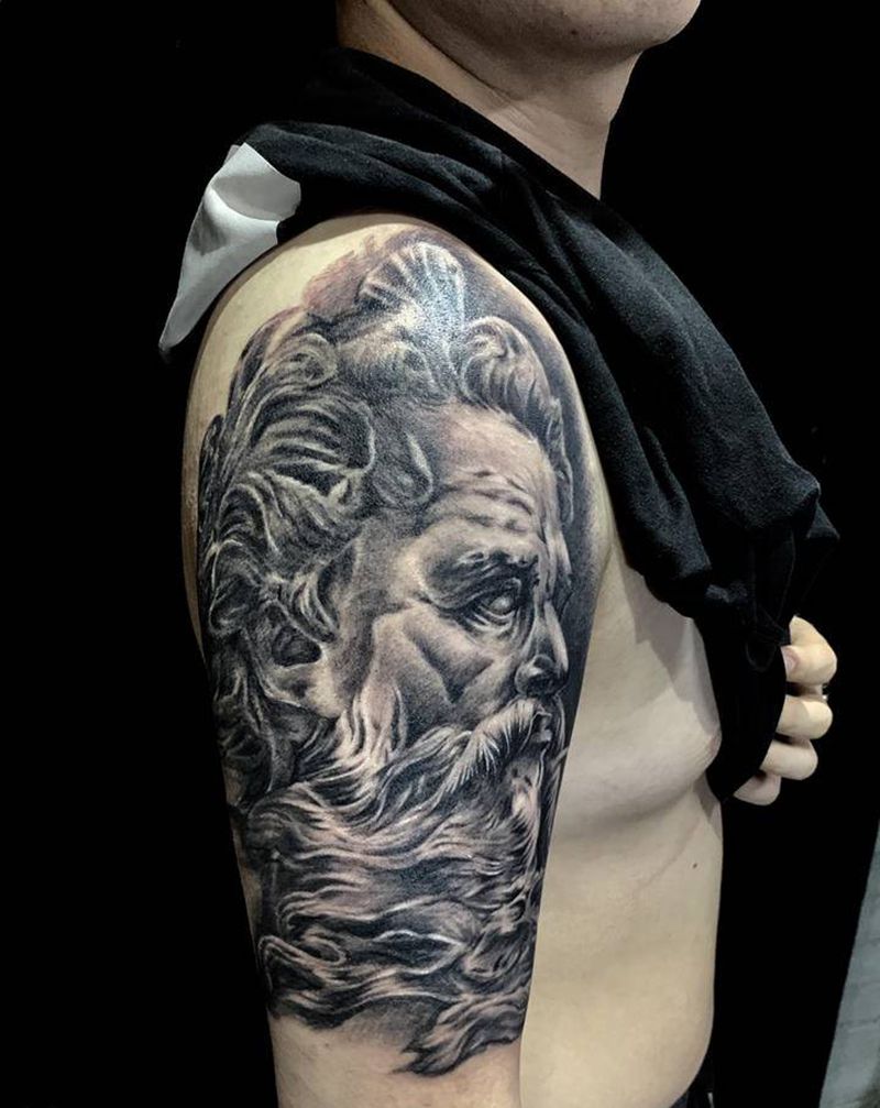 大臂海神纹身图片_腿部手臂欧美写实纹身图案