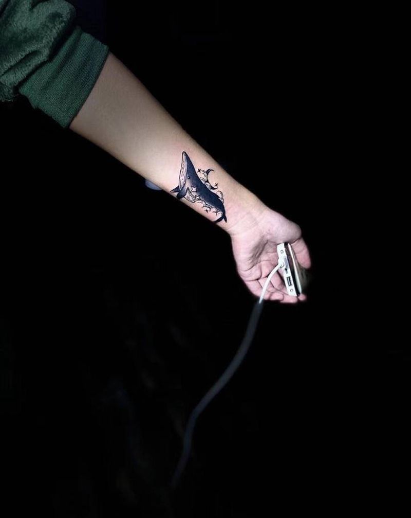 鲸鱼遮盖纹身纹身图片_手臂腿部Old SchoolNew School鲸鱼纹身图案