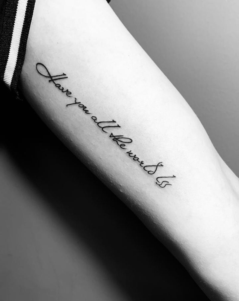 字母纹身 大臂纹身纹身图片_手臂腿部花体字字母纹身图案