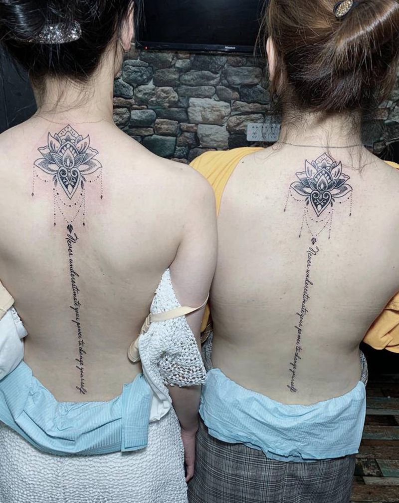 后背纹身纹身图片_背部水墨几何后背纹身图案