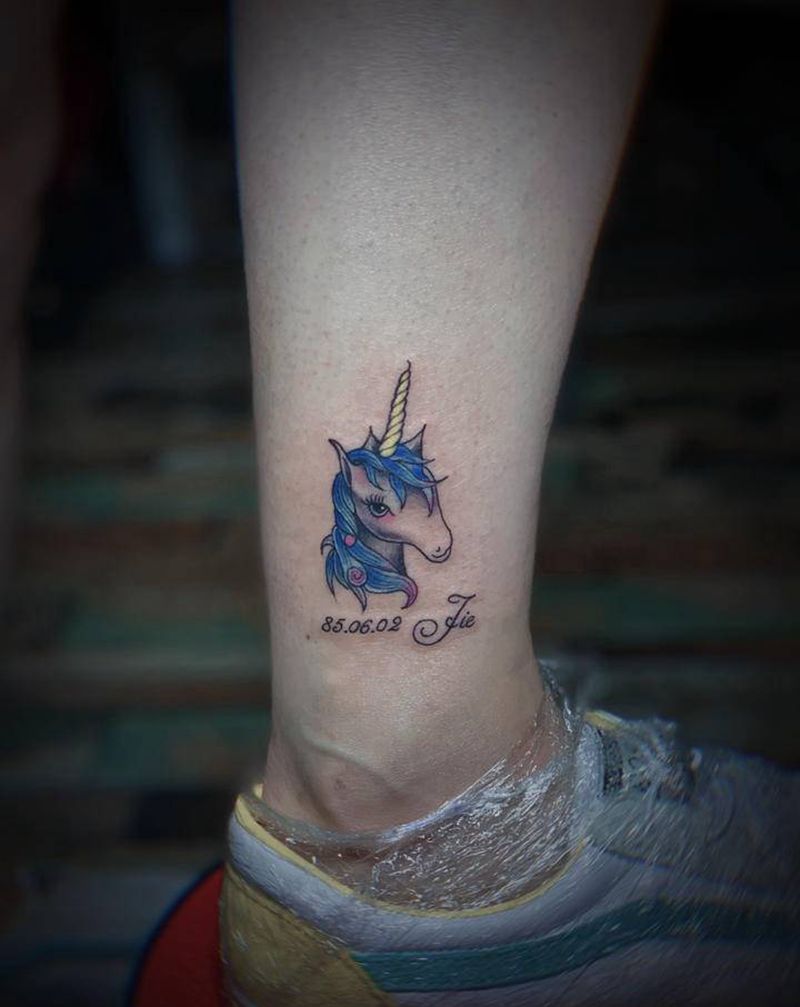 独角兽纹身纹身图片_腿部New SchoolOld School独角兽纹身图案