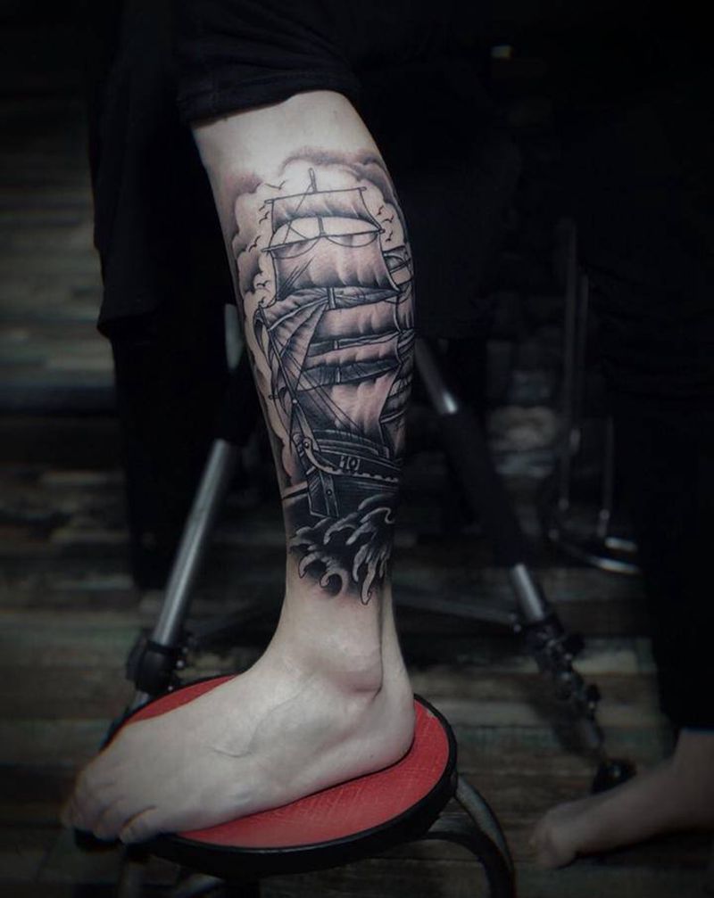 欧美帆船纹身图片_手臂欧美写实帆船纹身图案