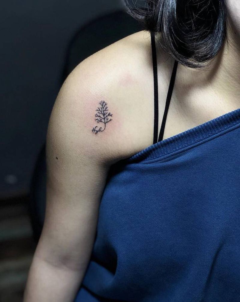 小树纹身图片_肩部纹身图案