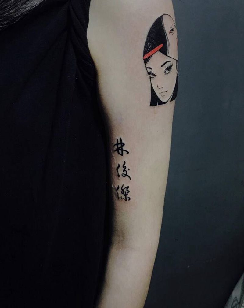 名字纹身图片_手臂水墨名字纹身图案