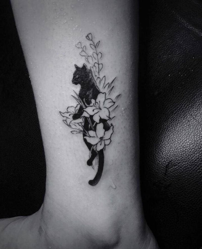 猫 樱花纹身图片_手臂New SchoolOld School猫樱花纹身图案