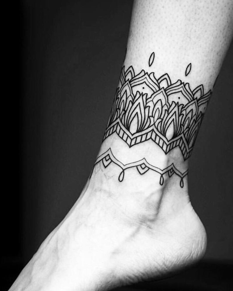 脚环纹身图片_腿部几何脚环纹身图案