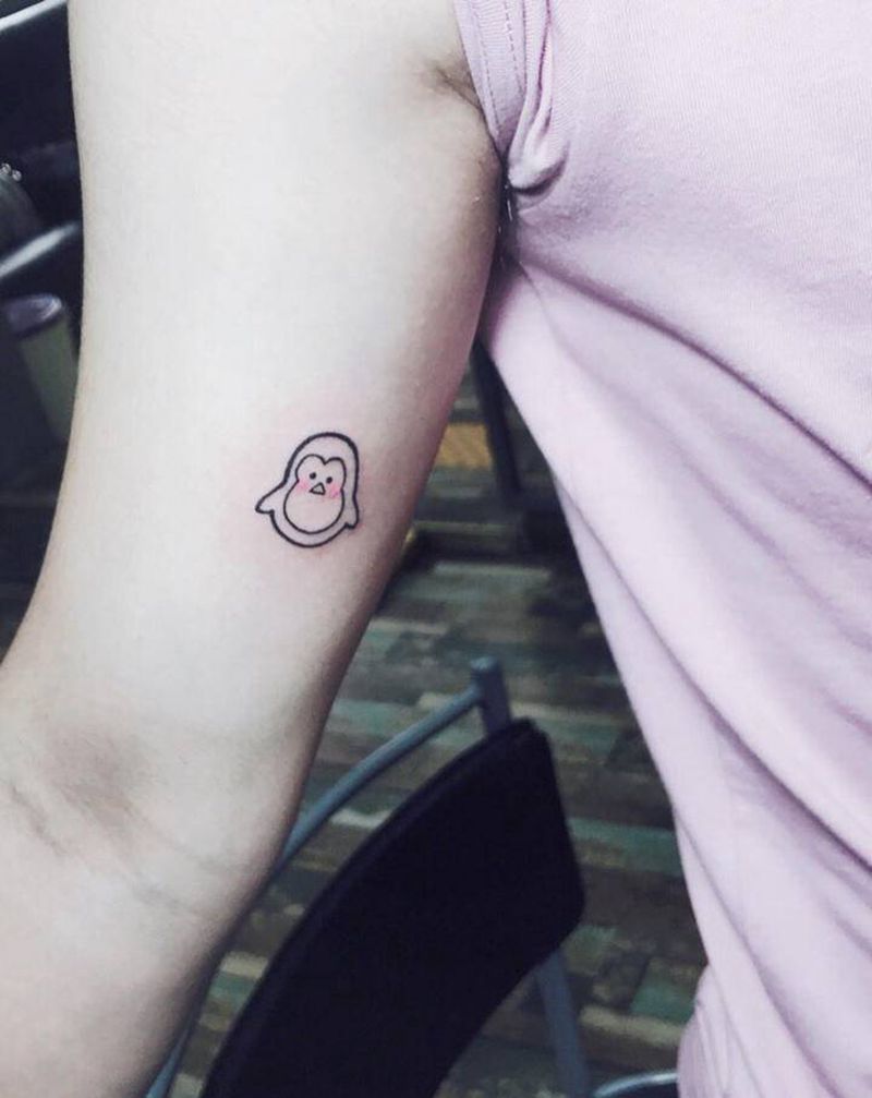 企鹅纹身纹身图片_手臂几何企鹅纹身图案