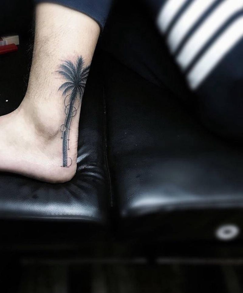 椰子树纹身图片_腿部Old SchoolNew School椰子树纹身图案