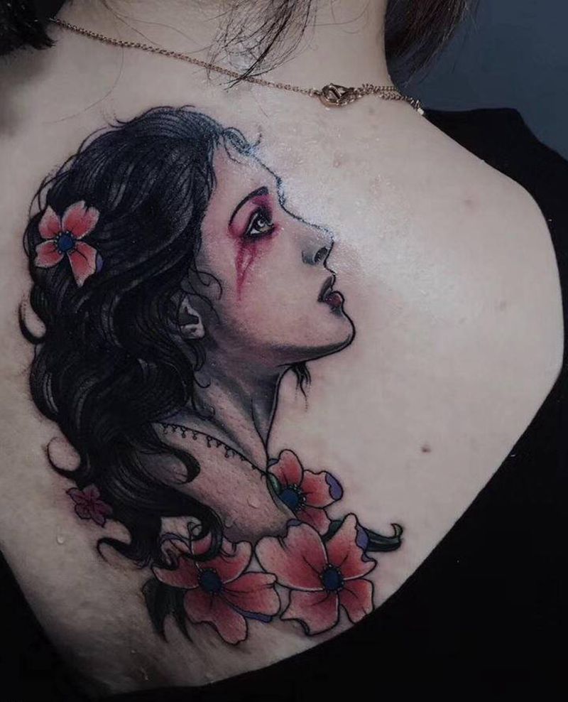 后背女郎遮盖纹身图片_背部Old SchoolNew School女郎遮盖纹身图案