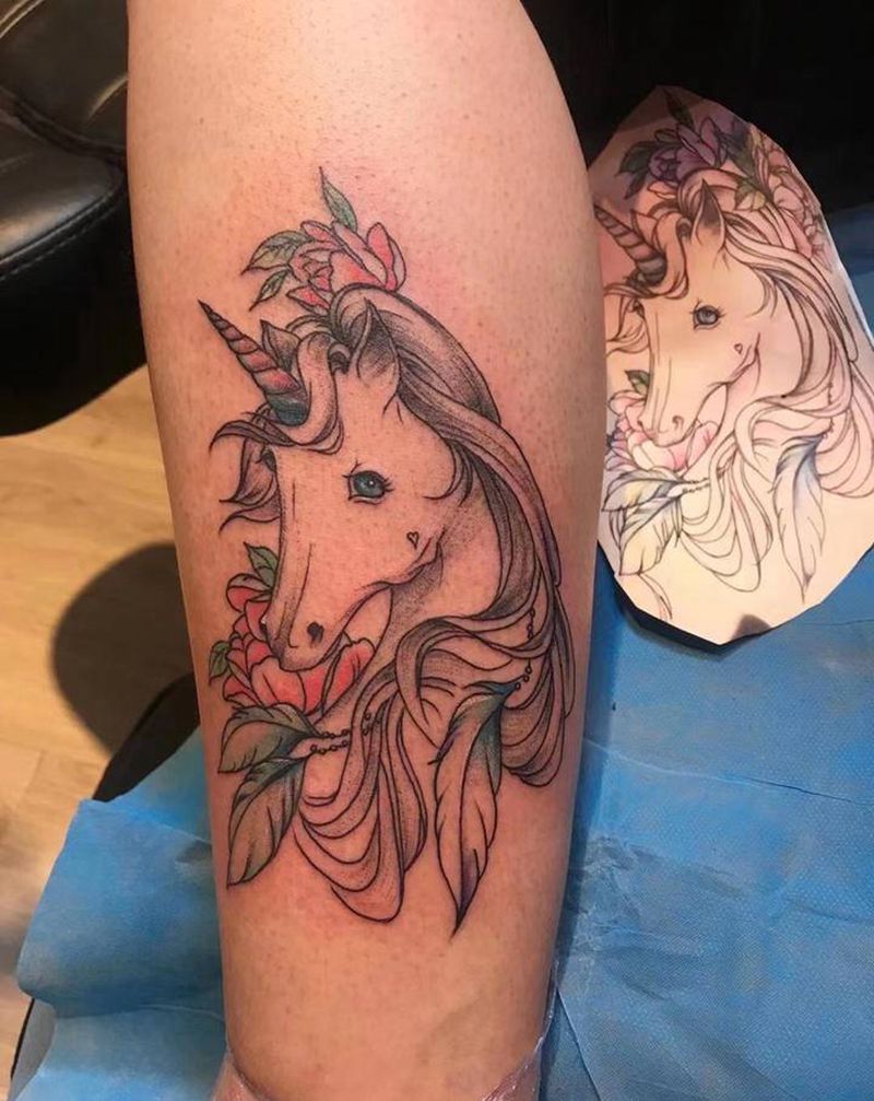 独角兽纹身图片_手臂新传统独角兽纹身图案