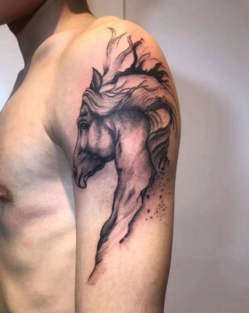 水墨马纹身图片_手臂水墨水彩水墨马纹身图案
