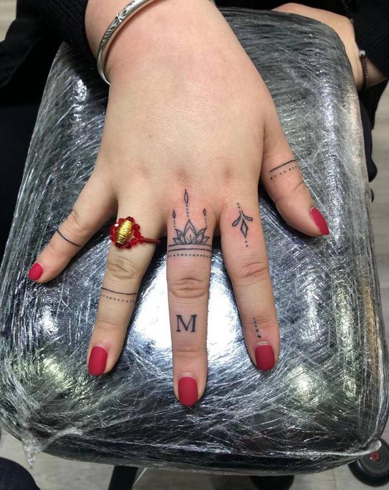 手指纹身纹身图片_手部几何手指纹身图案