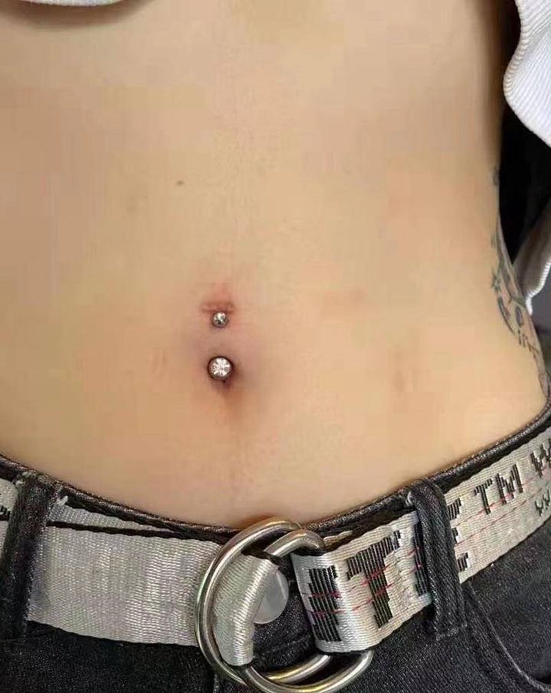 脐钉 耳钉 舌钉纹身图片_脐钉舌钉酒窝钉纹身图案