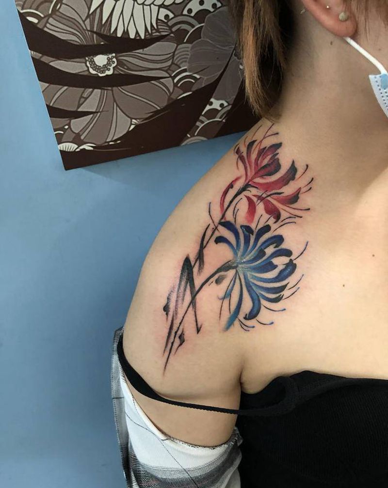 彼岸花纹身图片_肩部水墨纹身图案