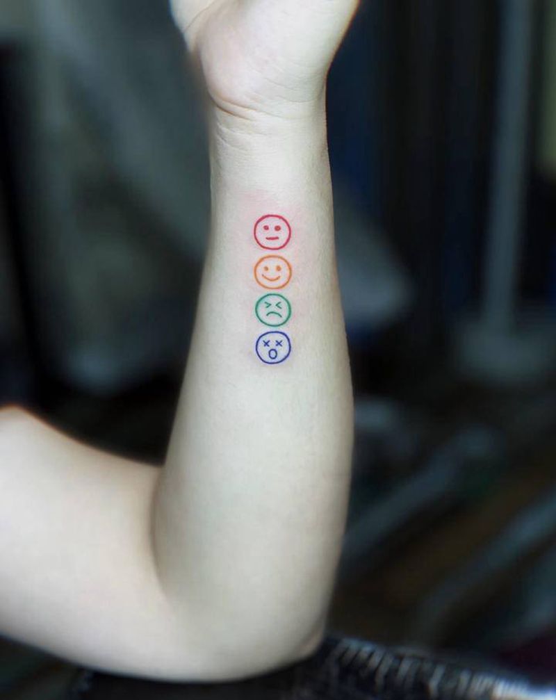 笑脸纹身纹身图片_手臂Old SchoolNew School笑脸纹身图案