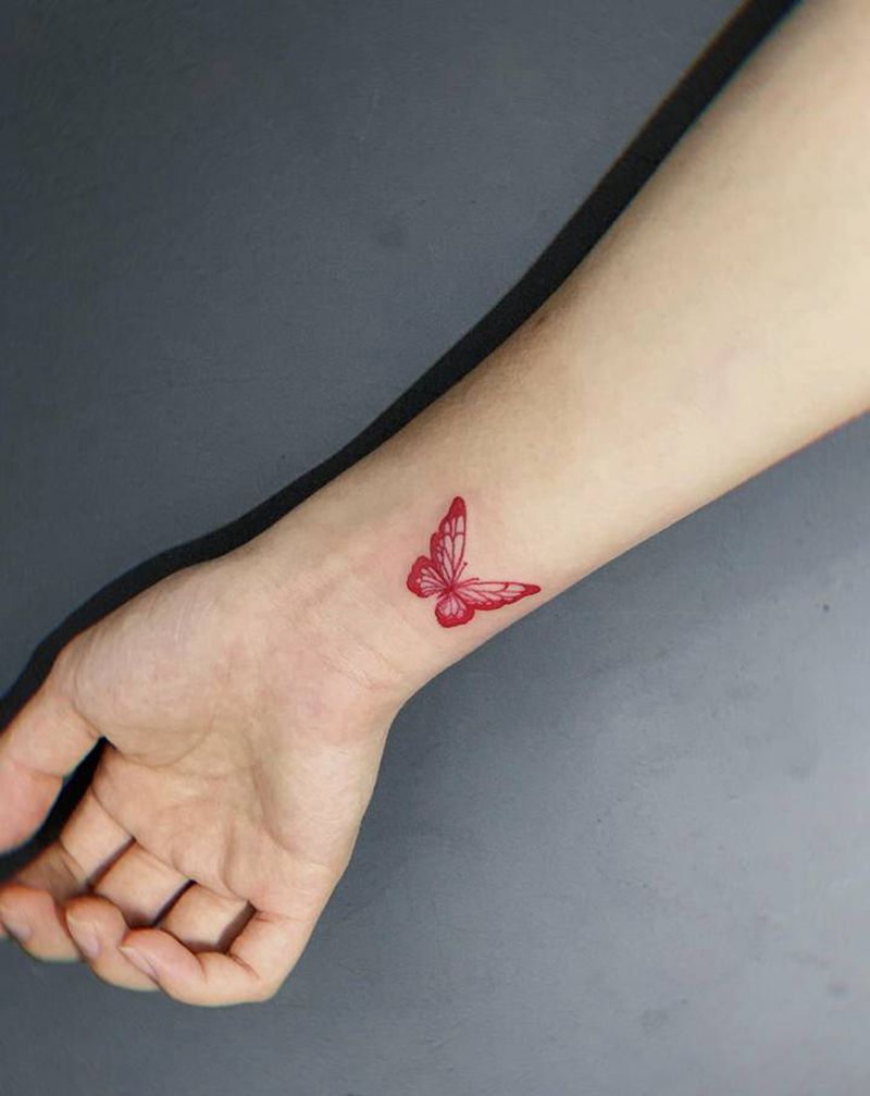 红色蝴蝶纹身纹身图片_手臂New SchoolOld School蝴蝶纹身图案