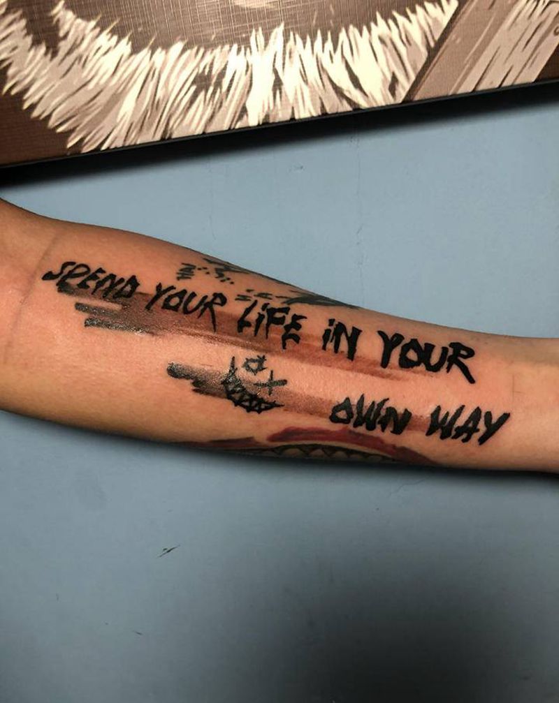 英文纹身图片_手臂花体字纹身图案