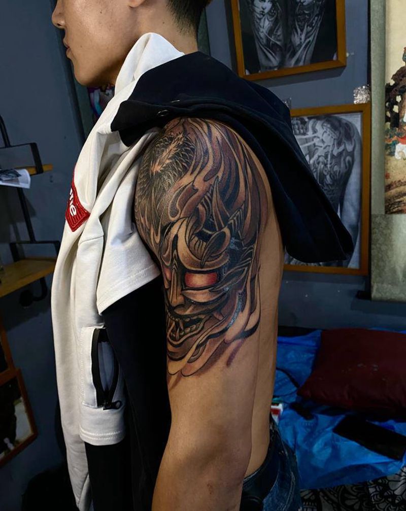 半甲 龙 般若纹身图片_手臂胸部新传统半甲龙般若纹身图案