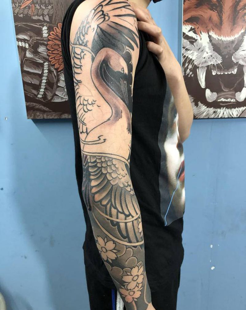 鹤.未完纹身图片_手臂老传统新传统纹身图案