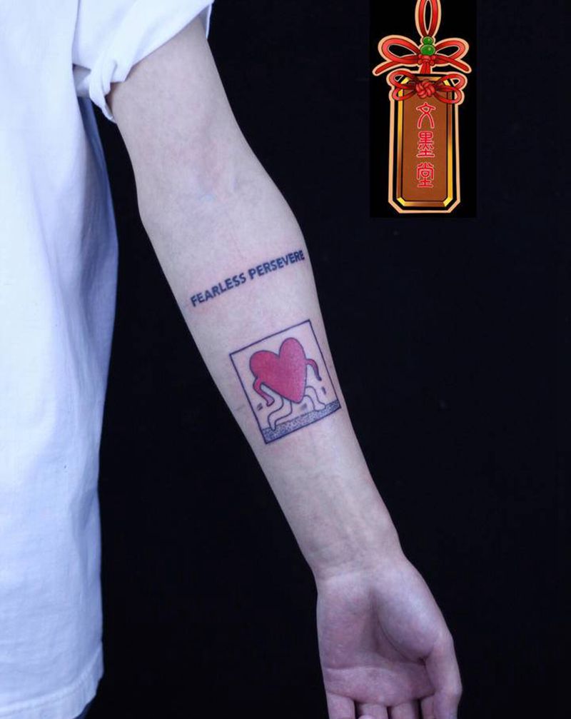 小红心纹身图片_手臂纹身图案