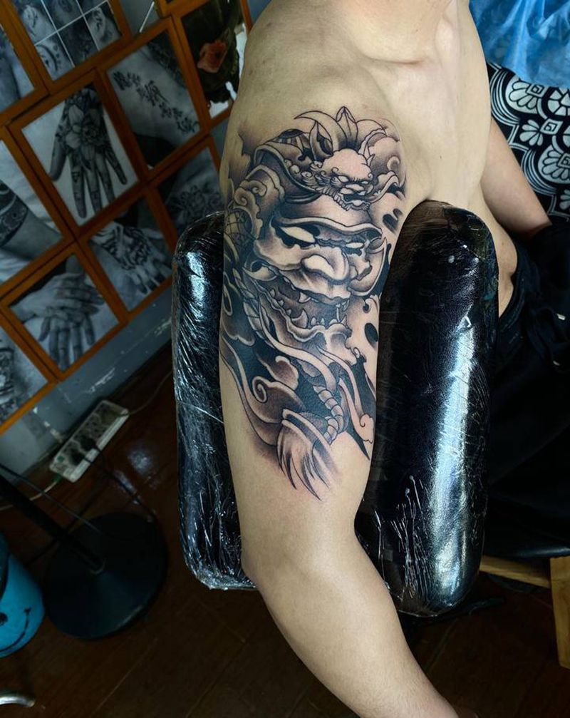 大臂鬼武士纹身纹身图片_手臂新传统老传统鬼武士大臂纹身图案