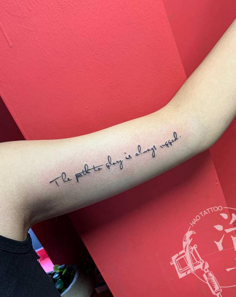 英文字母纹身图片_手臂花体字纹身图案