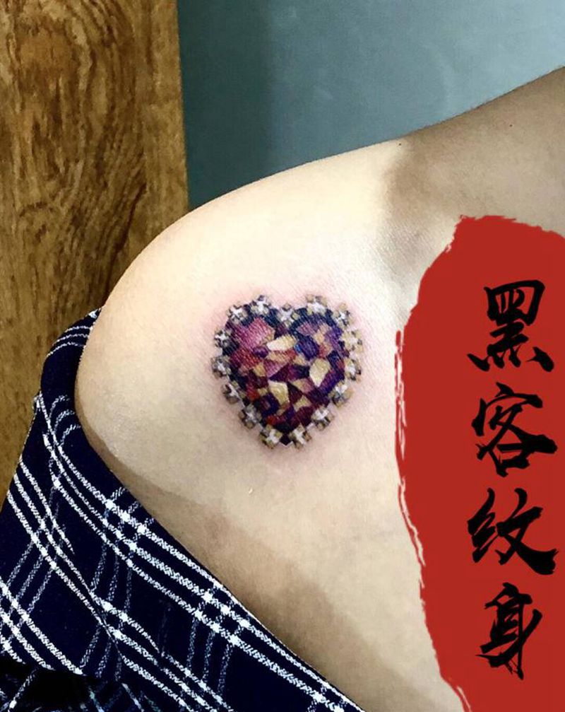 宝石纹身纹身图片_肩部背部几何小清新纹身图案