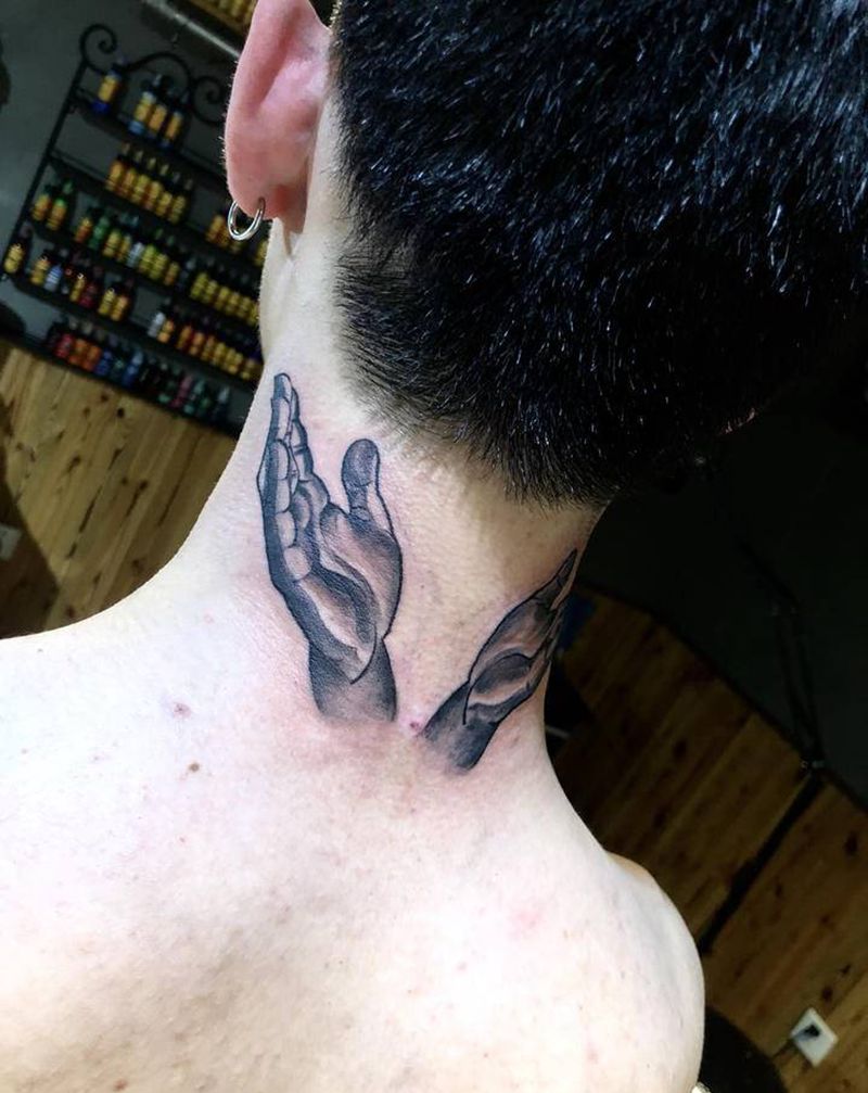 手纹身图片_背部颈部纹身图案