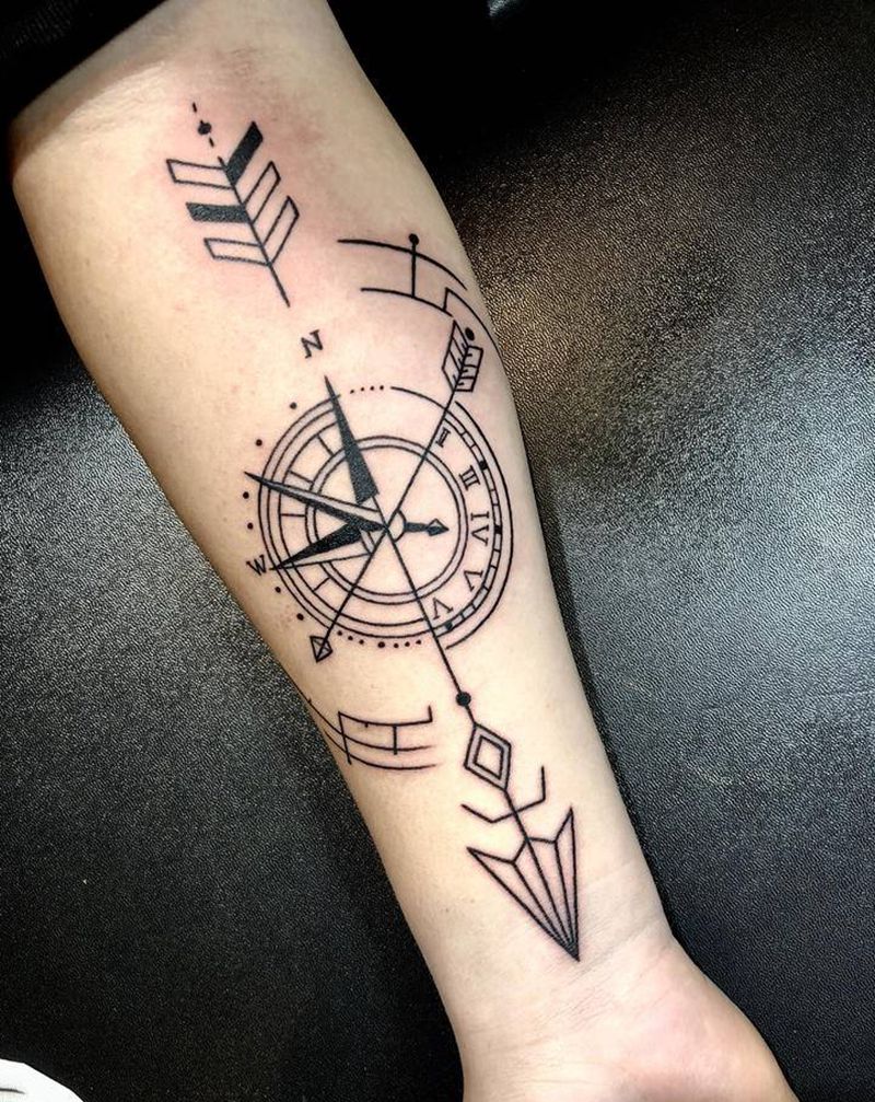 箭➕指南针纹身纹身图片_手臂腿部纹身图案