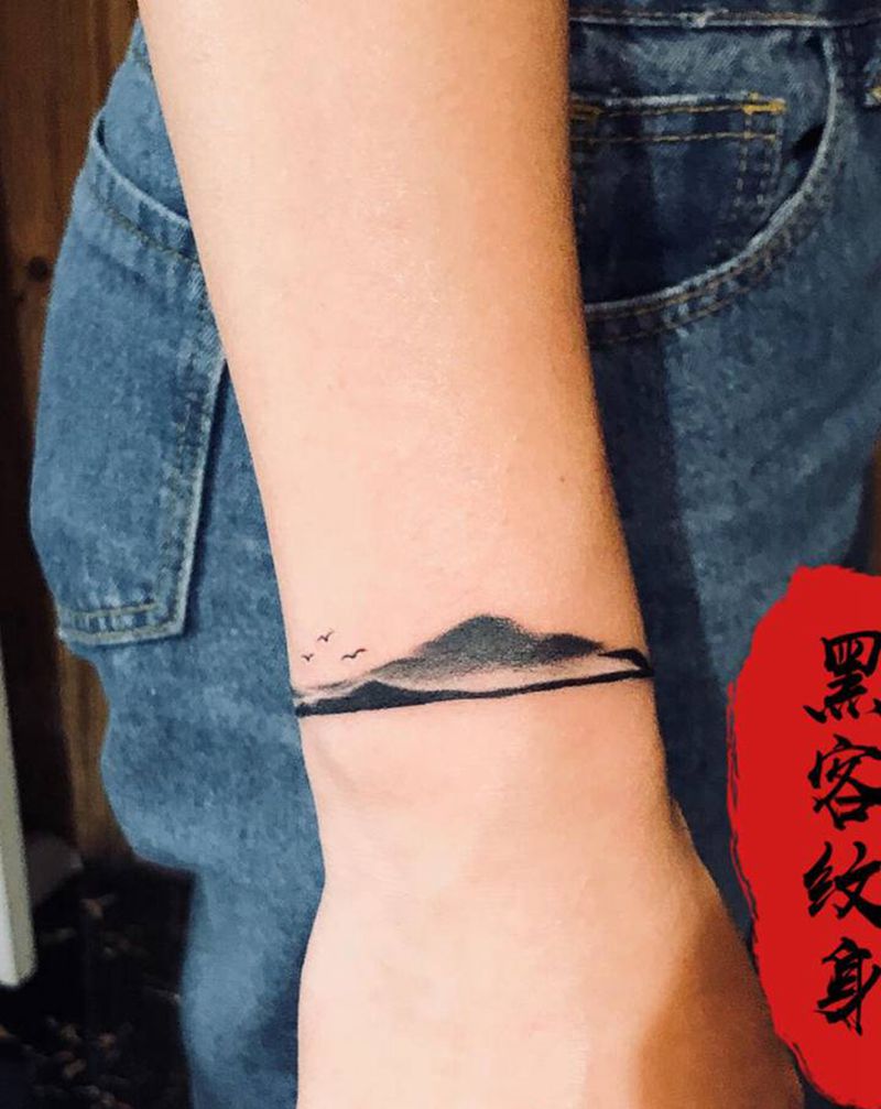 山臂环纹身纹身图片_手臂腿部水墨纹身图案