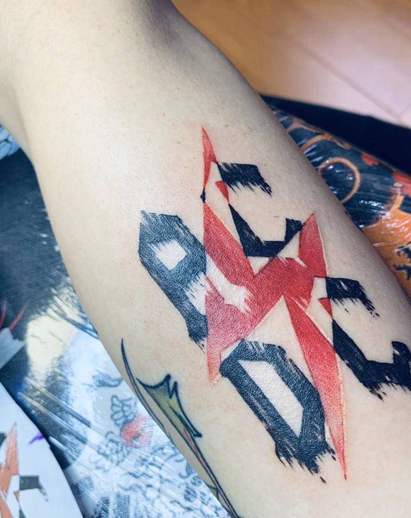 AC DC纹身图片_手臂纹身图案