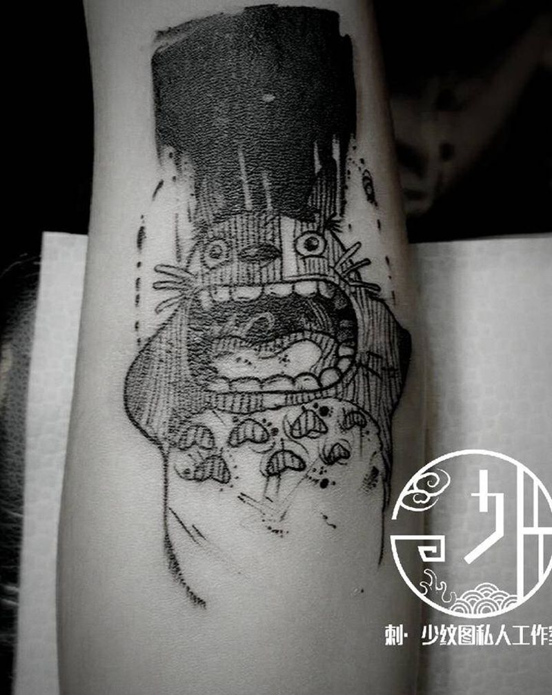 龙猫纹身图片_手臂纹身图案