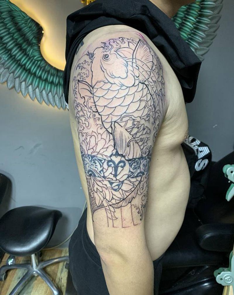 鱼纹身图片_手臂纹身图案