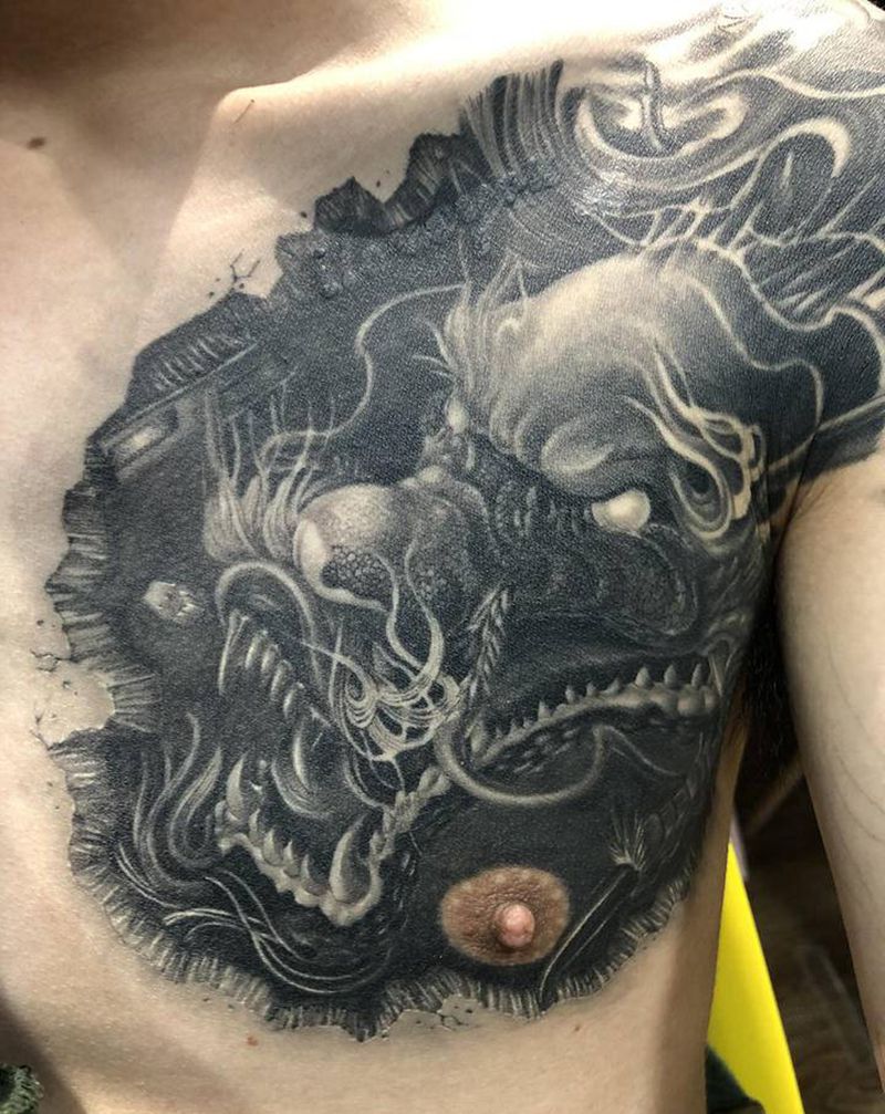 龙纹身图片_胸部新传统纹身图案