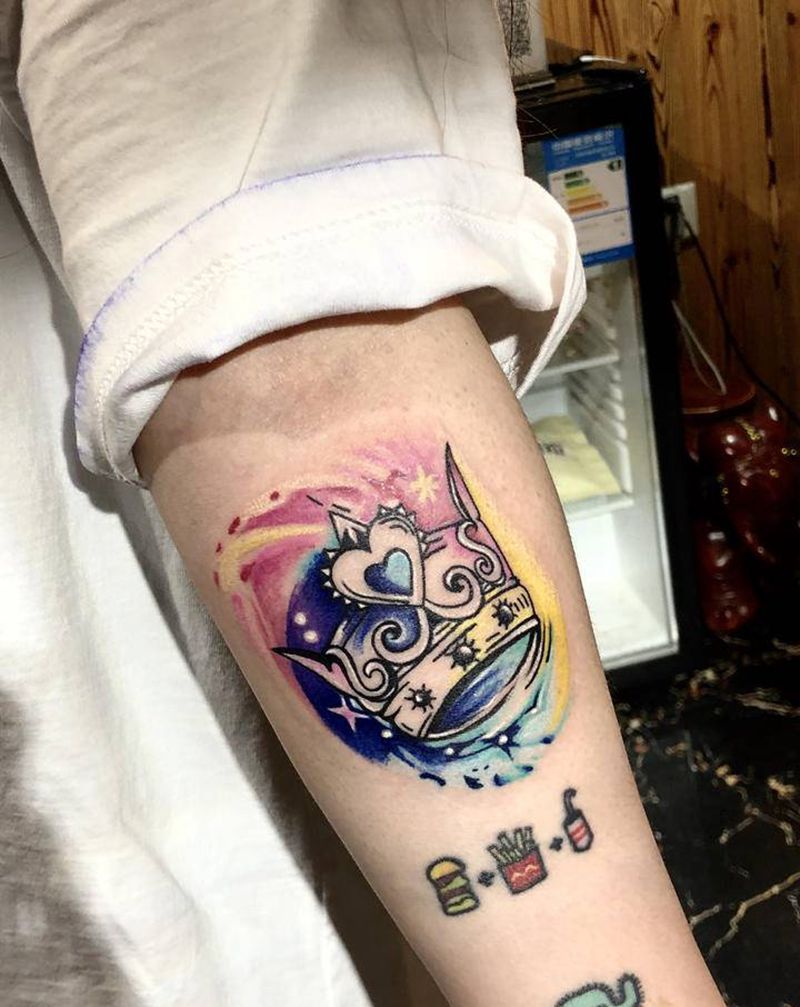 彩色晕染皇冠纹身纹身图片_手臂腿部水彩纹身图案