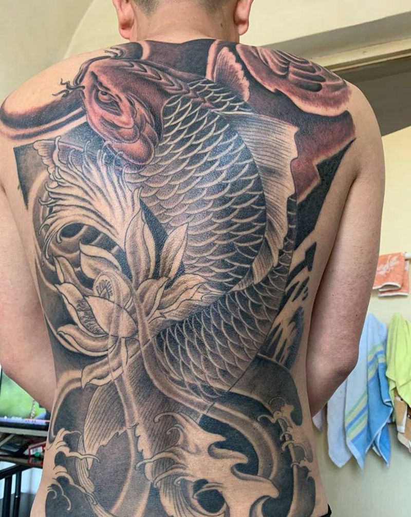 锦鲤纹身图片_新传统纹身图案
