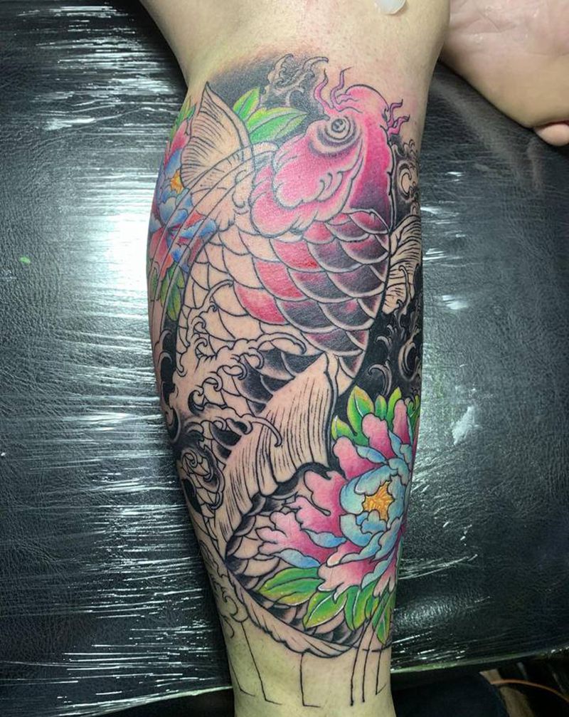 锦鲤纹身图片_腿部纹身图案