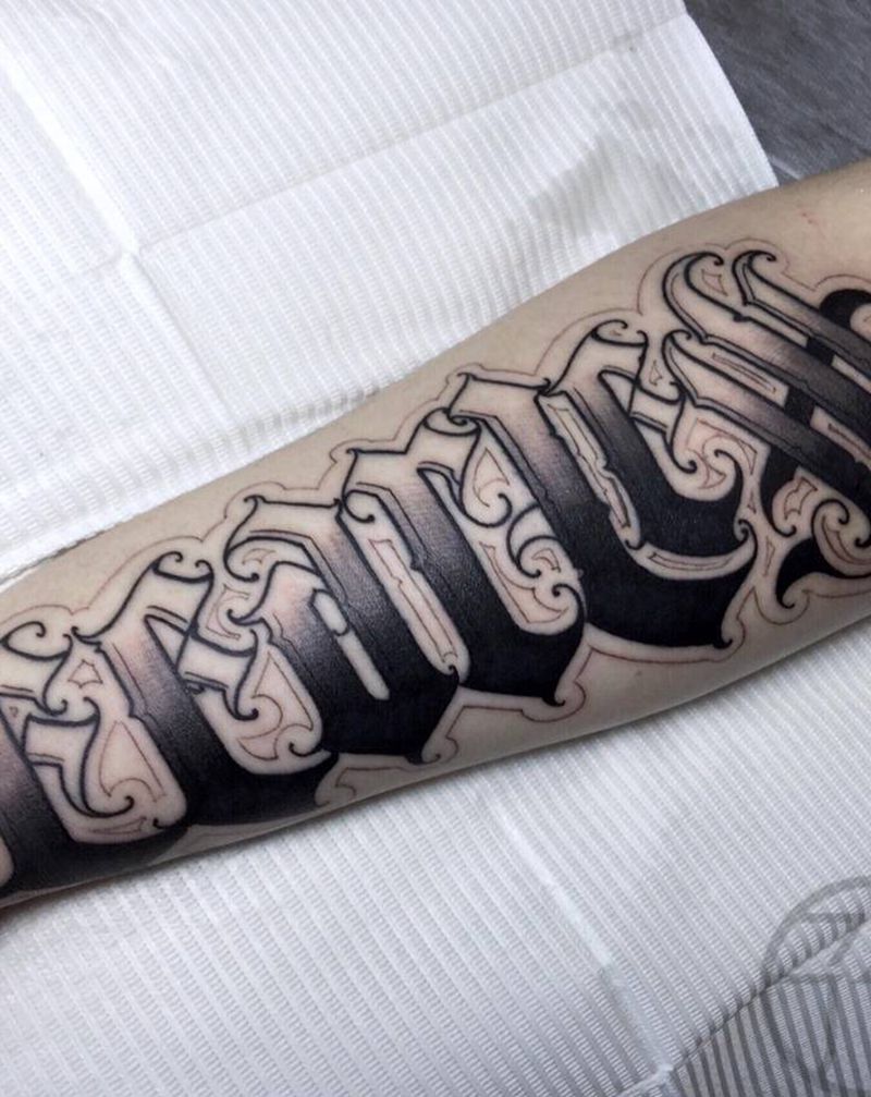 小臂花体纹身图片_花体字纹身图案