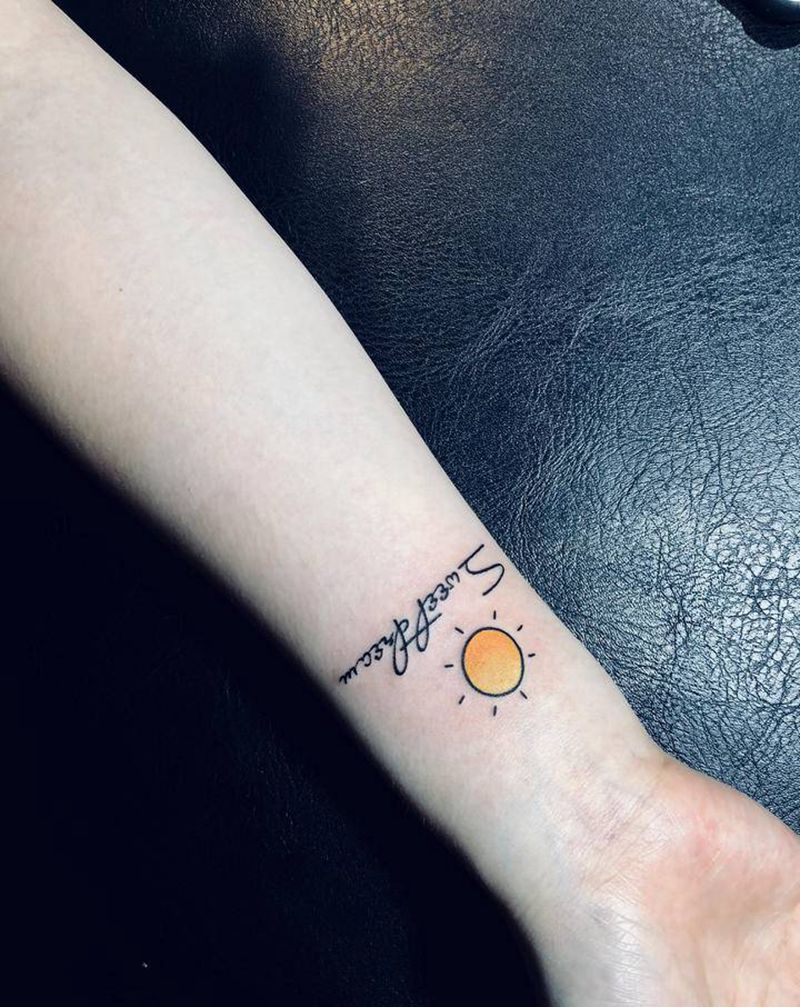 小清新纹身纹身图片_手臂腿部花体字New School纹身图案